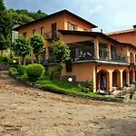 Breglia Hotel 2*