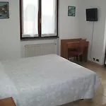 Отель Breglia Плезио