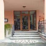 Breglia Отель